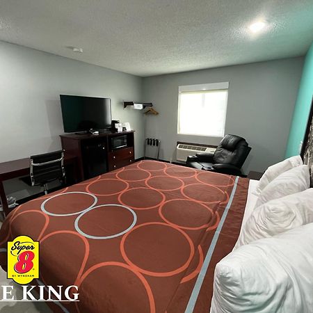 Motel Super 8 By Wyndham Emporia Exterior foto