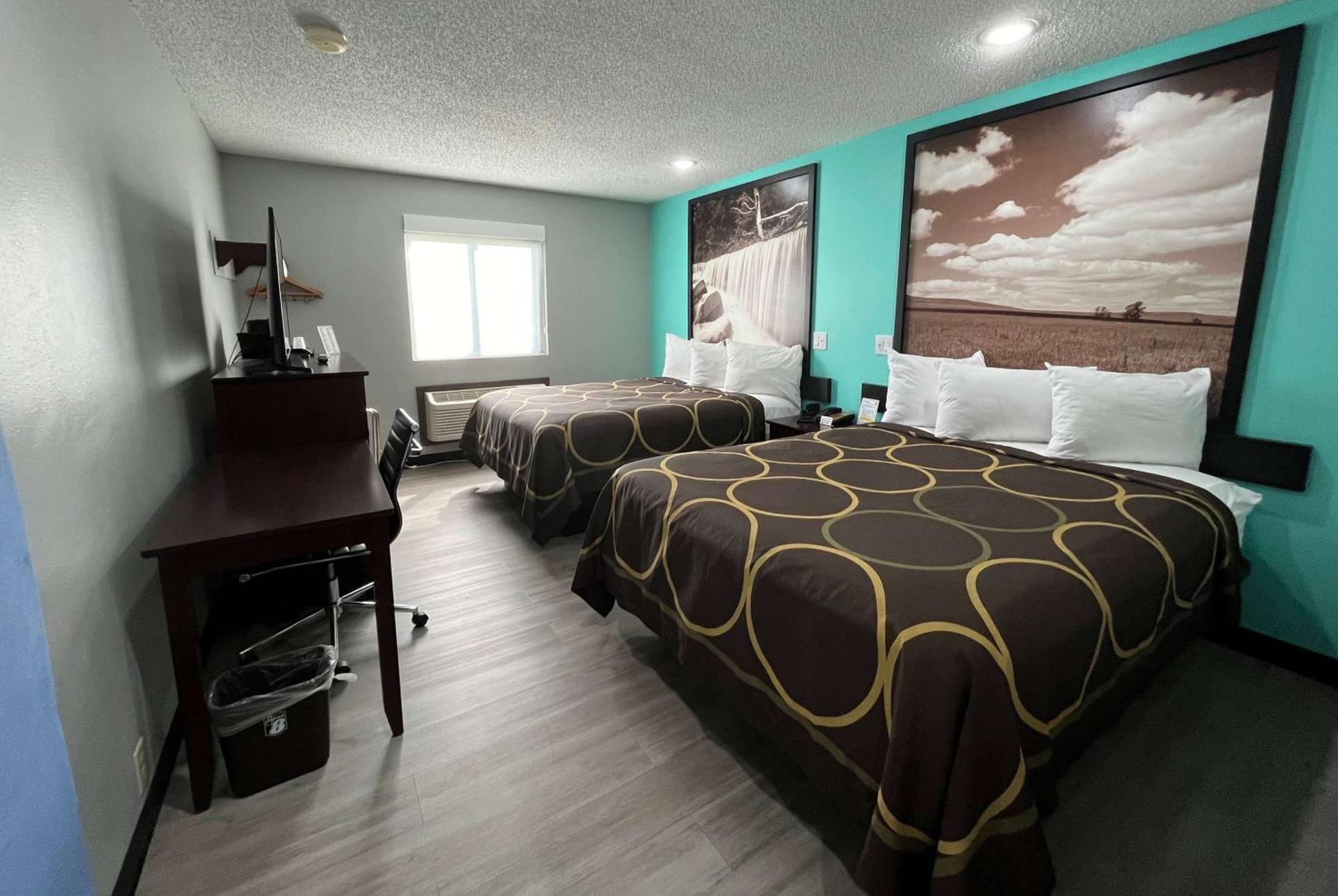 Motel Super 8 By Wyndham Emporia Exterior foto